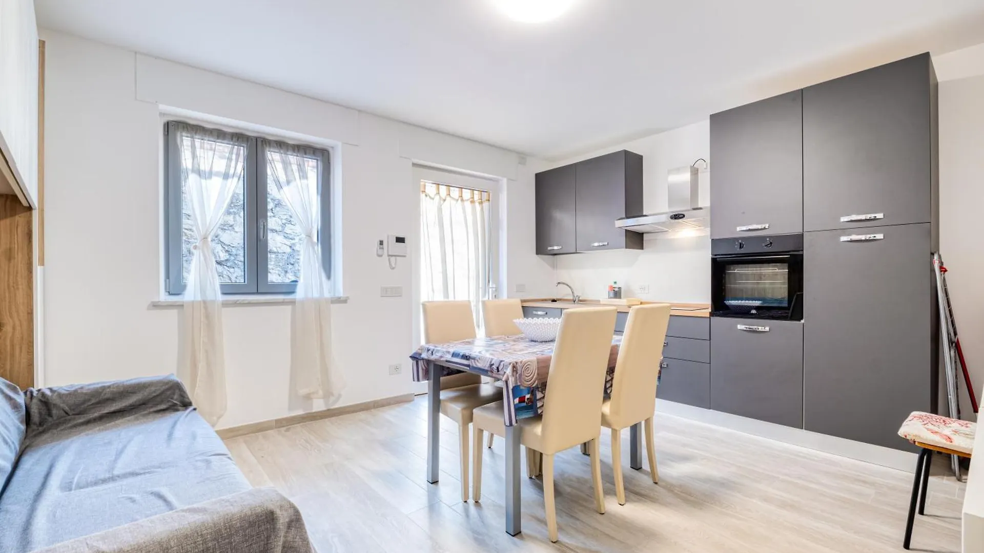 Merlo Apartments - Happy Rentals Ceriale Italy