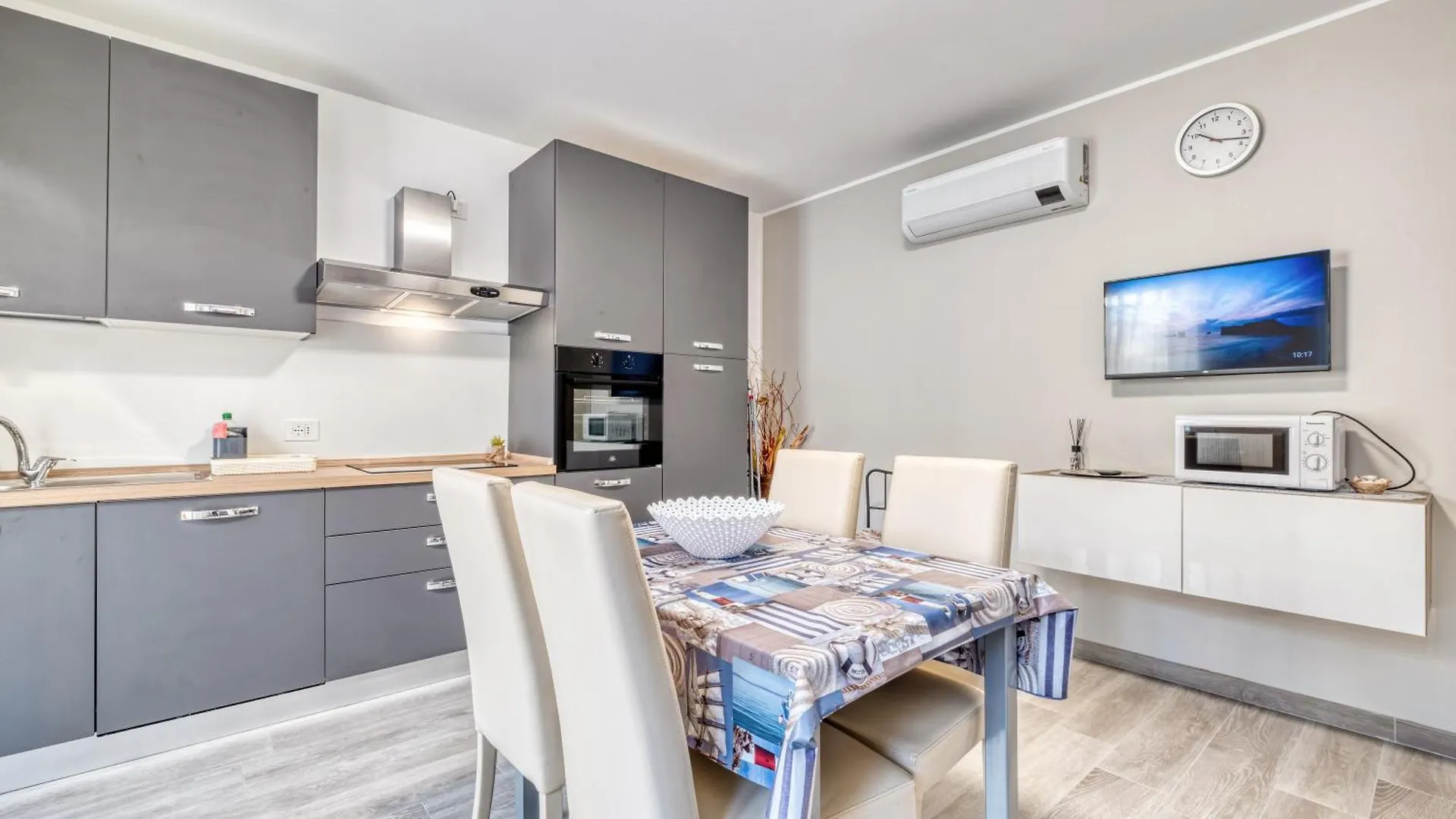 Merlo Apartments - Happy Rentals Ceriale Italy